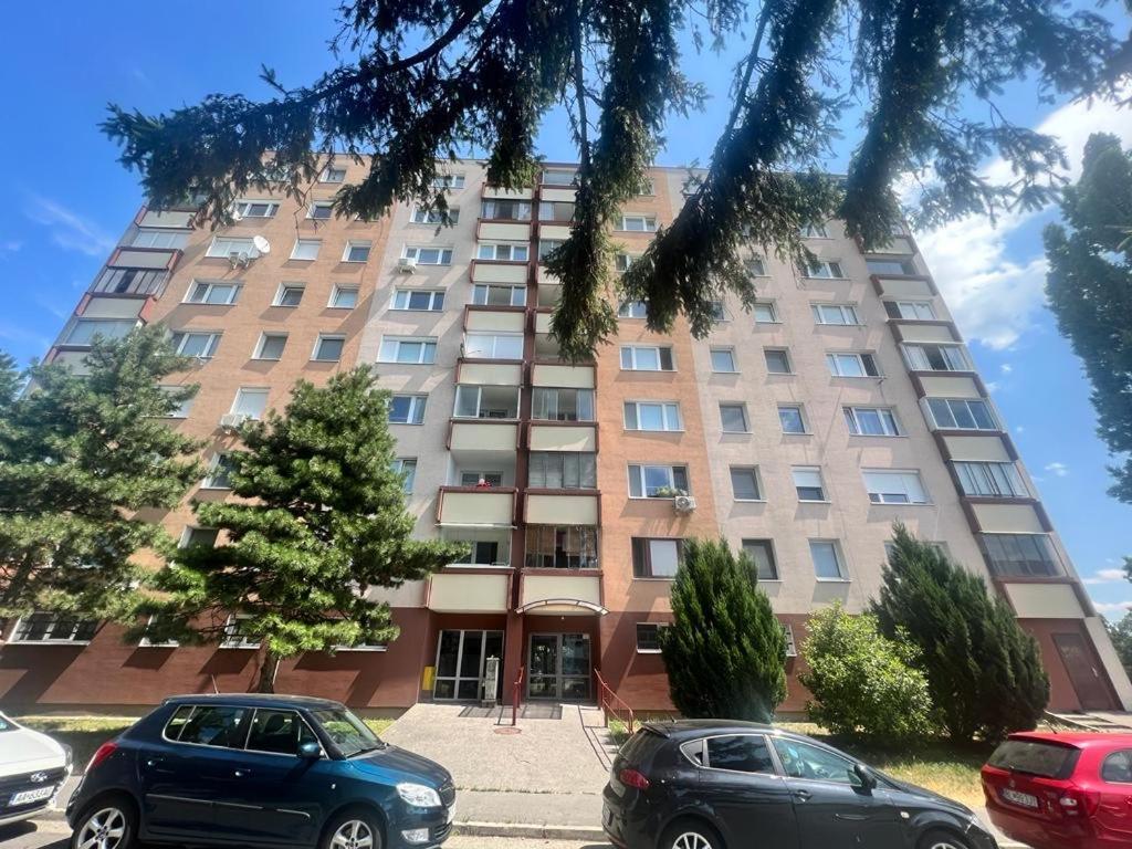 Апартаменты Apartman Solid, Братислава Экстерьер фото