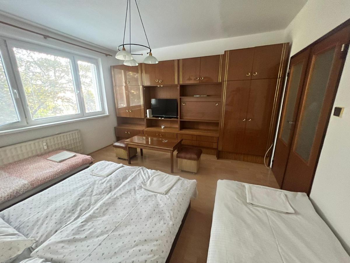 Апартаменты Apartman Solid, Братислава Экстерьер фото