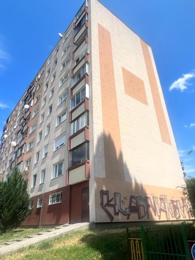 Апартаменты Apartman Solid, Братислава Экстерьер фото